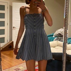 Kimchi Blue (UO brand) adorable ruffle summer dress!